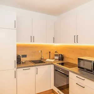 Apartment Ella